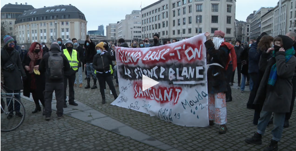 Arrêtée en compagnie d’une jeune fille de douze ans ! Elle aussi venait manifester « contre la mort d’Ibrahima, d’Adil, de Mehdi, de Lamine, de Mawda et des autres ».