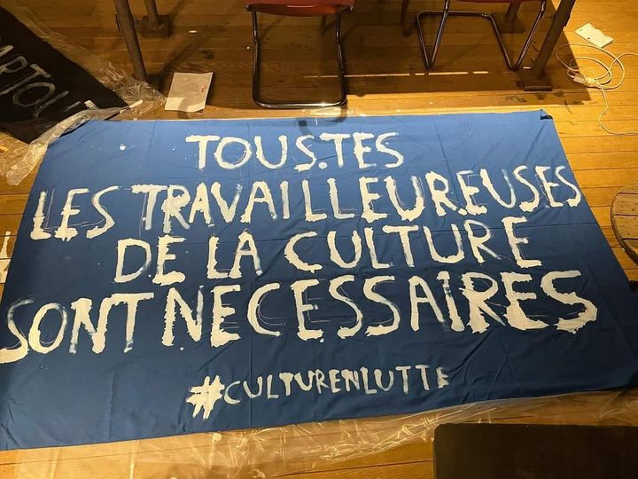 Alors là, c'est le pompon. Après avoir communiqué et légiféré pendant des mois sur la création d'un prétendu 