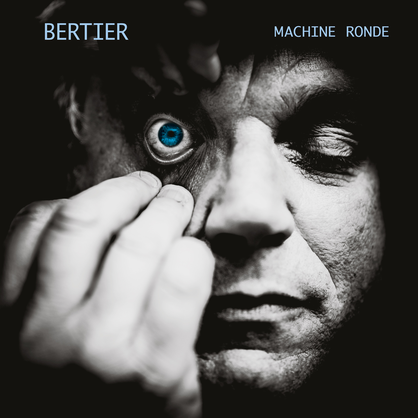 Le nouvel album du groupe Bertier (Pierre Dungen / Lara Herbinia), réalisé par le guitariste français Yan Péchin et illustré par un moyen métrage de Lucas Racasse. Une affaire rondement menée – et sans machines. Interview de Pierre Dungen, la plume et la voix masculine du projet.(photo Lara Herbinia).