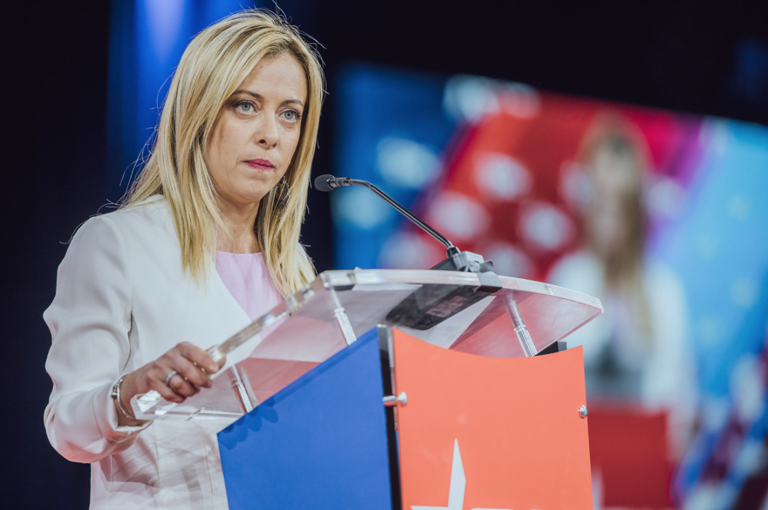 Giorgia Meloni, seul chef d'état européen invitée au sacre de Trump, va-t-elle jouer la carte du bilatéralisme USA-Italie, ou devenir la vice-gouverneur de Trump en Europe ?