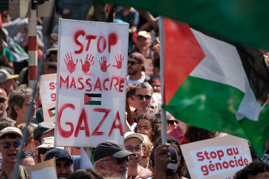 Gwen se demande comment dépasser l'impuissance quand le pire semble toujours à venir. Et pourtant il faut agir. En contrepoint, la jeune (22 ans) journaliste palestinienne Nour Elassy raconte son quotidien à Gaza. Photo Jean Hanssens.