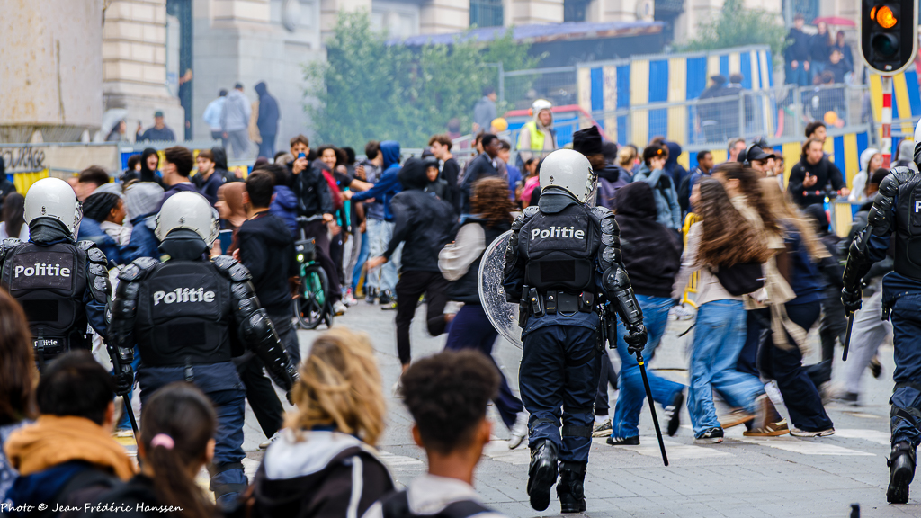 Si le but est d’apprendre aux nouvelles générations de profs, de parents et d’élèves à se mobiliser et à se battre, que Degryse et Glatigny se rassurent : c’est tout à fait réussi (photo de couv Jean Frederic Hanssens.