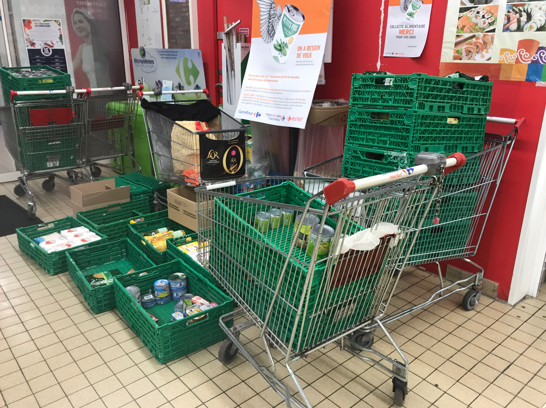 Il n'a plus de quoi manger. Il ne sait pas payer le loyer depuis deux mois. Et il n'a pourtant  pas « droit » à un colis alimentaire.