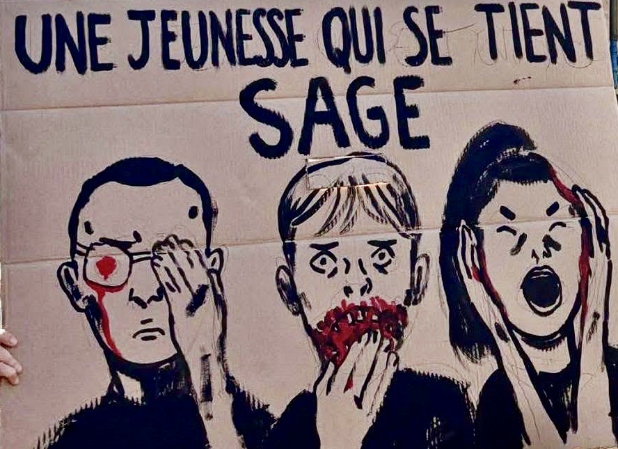 Textes, vidéos, récits et points de vue glanés sur les « rézozozios » (photos des pancartes « Contr’Attaque »).
