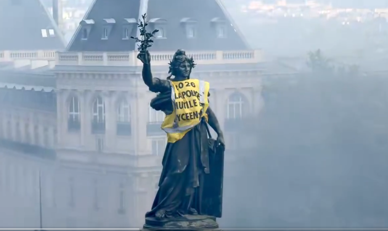 La Lacrymocratie, c’est un régime exécré qui n’engendre plus que des larmes de rage ou de désespoir – que sa chute seule pourrait transformer en larmes de joie.